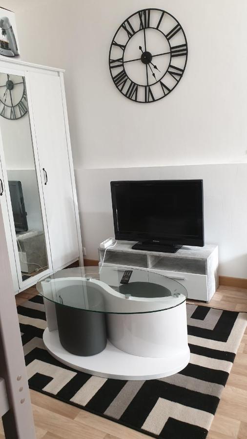 Chambres Poitiers Centre Ville - Salle De Bain, Refrigerateur, Tv Et Machine A Cafe Privatifs - Cuisine Commune - Terrasse - Hotel De Ville A 200M Eksteriør bilde