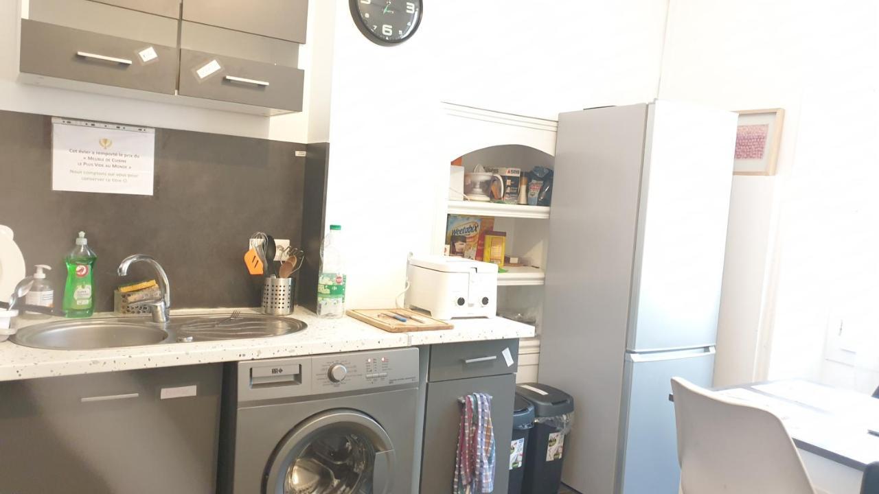 Chambres Poitiers Centre Ville - Salle De Bain, Refrigerateur, Tv Et Machine A Cafe Privatifs - Cuisine Commune - Terrasse - Hotel De Ville A 200M Eksteriør bilde