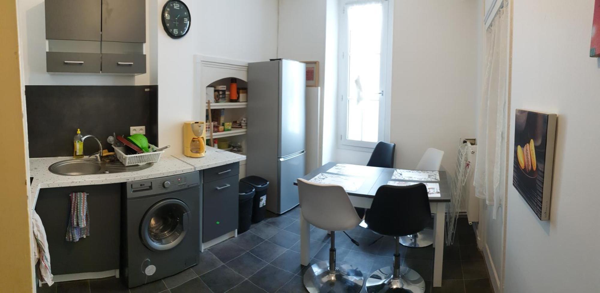 Chambres Poitiers Centre Ville - Salle De Bain, Refrigerateur, Tv Et Machine A Cafe Privatifs - Cuisine Commune - Terrasse - Hotel De Ville A 200M Eksteriør bilde